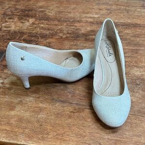 Life Stride Women's Silver Kitten Heel Pumps